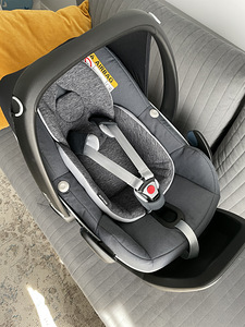 Turvahäll Maxi Cosi Pebble Pro + FamilyFix2 alus (1 foto / 4)