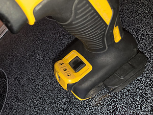 DeWALT DCD991NT Akutrell - kruvikeeraja XRP 18V (4 foto / 6)