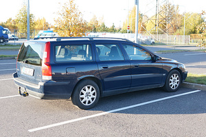 Volvo V70 (3 фото из 6)