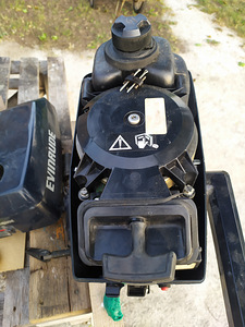 Evinrude 4hp, 2 takti varuosadeks (1 foto / 4)