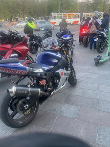 Suzuki GSX-R 1000 2004/2005 (2 foto / 5)