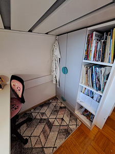 Ikea компактная кровать (3 фото из 3)