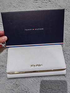 Кошелек tommy hilfiger (1 фото из 6)