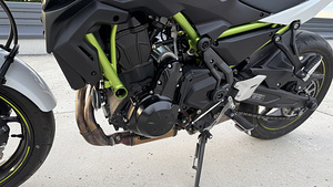 Kawasaki Z650 2020 (4 foto / 7)