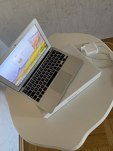 MacBook Air 2013 (2 фото из 9)