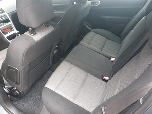 Peugeot 307 OXYGO 1.6 80KW (2 foto / 11)