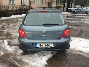 Peugeot 307 OXYGO 1.6 80KW (9 foto / 11)