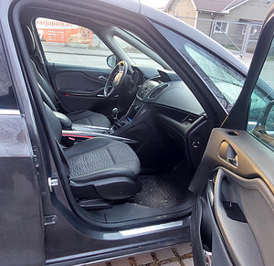 Opel zafira tourer (5 foto / 6)