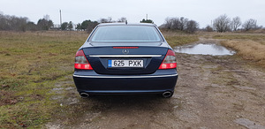 Mercedes-Benz E320 CDI (4 foto / 14)