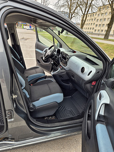 Autorent / autorent / (7 foto / 10)