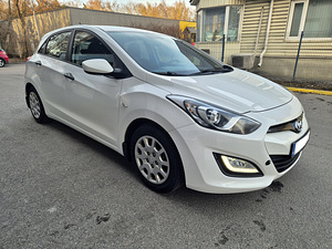 Авто в аренду / Аренда авто (2 фото из 10)