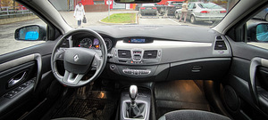 Renault Laguna (6 фото из 7)