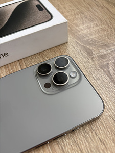 Apple Iphone 15 Pro Max 256gb Natural Titanium (3 фото из 4)