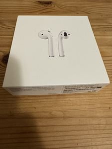 AirPods (2 фото из 3)