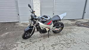 SUZUKI GS-X600R STREET (10 foto / 10)