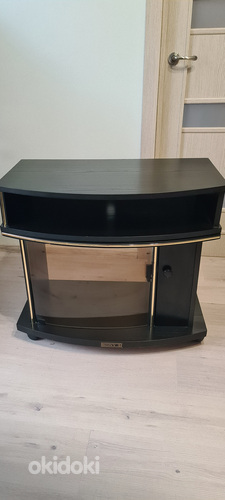 Sony teleri ja muusikakeskuse laud
