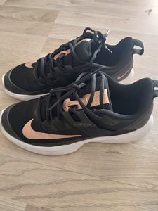 Nike tossud.nr.38 (2 foto / 3)