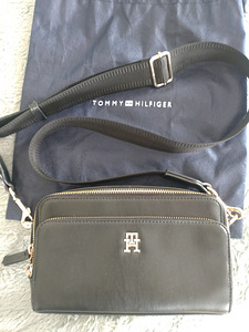 Tommy Hilfiger õlakott (1 foto / 3)