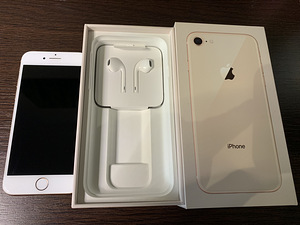 iPhone 8 64gb gold (4 foto / 4)