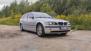 BMW 320 (1 фото из 14)