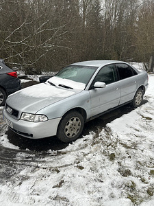 Audi A4 B5 1.8T QUATTRO (2 foto / 7)
