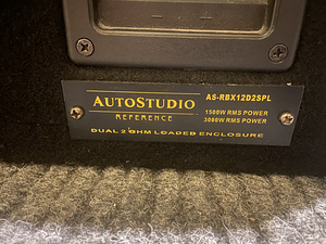 Autostudio subwoofer +võimendi (2 foto / 3)