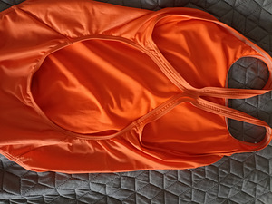 Adidas ujumistrikoo naistele suurus 42 (5 foto / 5)
