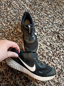 Nike tossud poisile suurus 35 (3 foto / 6)