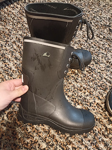 Adidas tossud 35 ja kummikud viking 36 Hind kõik koos (8 foto / 8)