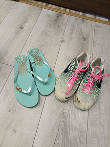 Nike tossud naistele 38 ja sussid 39. Sussid uued (1 foto / 6)