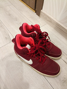 Nike tossud naistele suurus 39 (1 foto / 6)