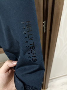 Uus HELLY HANSEN UUS jope naistele suurus M-l (5 foto / 9)