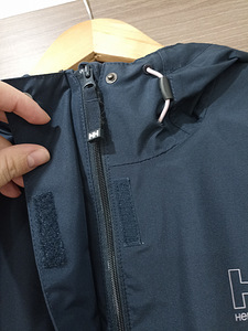 Uus HELLY HANSEN UUS jope naistele suurus M-l (7 foto / 9)
