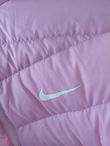 Uus NIKE jope naistele M (3 foto / 8)