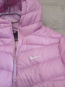 Uus NIKE jope naistele M (6 foto / 8)