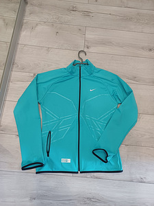 Nike dressipusa naistele suurus M (1 foto / 7)