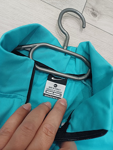 Nike dressipusa naistele suurus M (5 foto / 7)