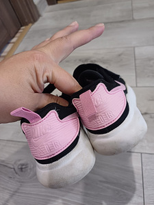 Nike air tossud tüdrukule suurus 33 (5 foto / 6)