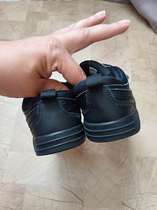 Nike korralikud tossud poisile suurus 34 (4 foto / 6)