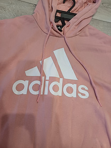 Adidas dressipusa naistele suurus M (5 foto / 6)