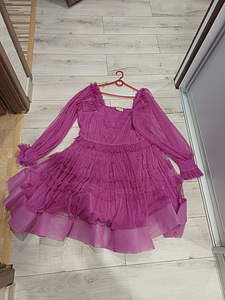 Ilus pidulik kleit naistele xxl-xxxl (1 foto / 8)
