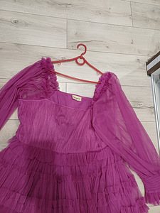 Ilus pidulik kleit naistele xxl-xxxl (2 foto / 8)