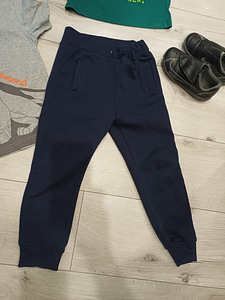 Reebok Nike одежда для мальчика 104-110, кроссовки 28 (7 фото из 9)