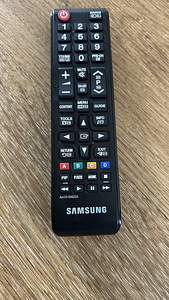 Samsung TV pult (1 foto / 1)