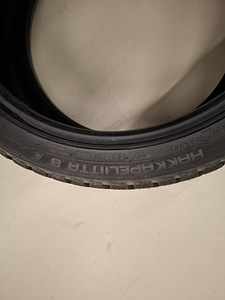 Nokia Hakkapeliitta 8 225/40/18 (3 foto / 3)