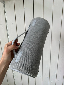 Võimas kaasaskantav juhtmevaba bluetooth kõlar SONY SR-XG300 (1 foto / 2)
