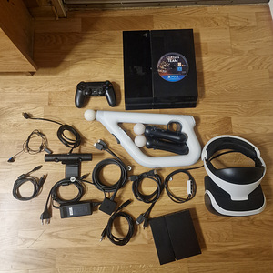 Sony playstation 4 +VR (1 foto / 1)