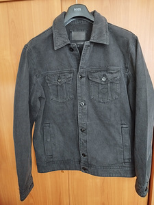 Emporio Armani,54 (1 foto / 6)