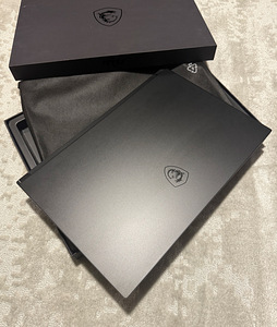MSI Stealh GS66 (1 foto / 3)