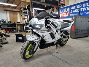 Yamaha R6 1999 varuosad (1 foto / 10)